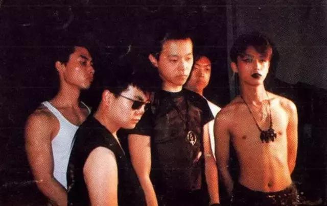 那一年，竇唯解散了「做夢」樂隊